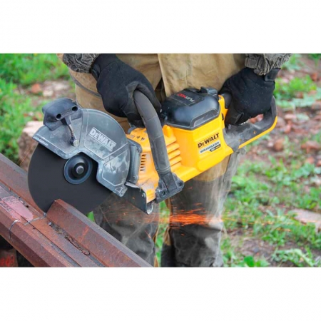 Пила отрезная DeWALT DCS690X2