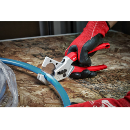 Різак для пластикових труб MILWAUKEE 4932479407