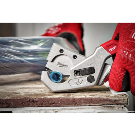 Різак для пластикових труб MILWAUKEE 4932479407
