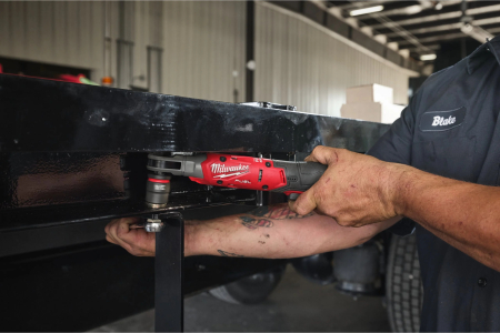 Трещотка аккумуляторная M12 MILWAUKEE 4933498940