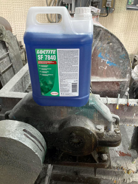 Універсальний очисник Loctite 7840