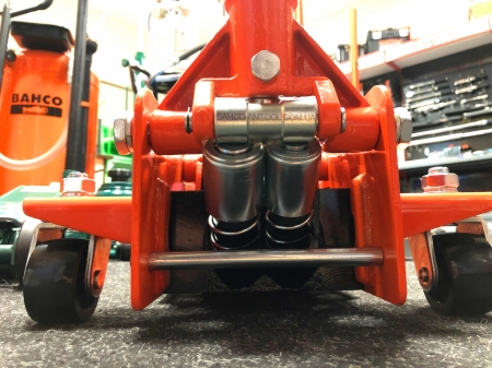 Домкрат подкатной BH1EU3000