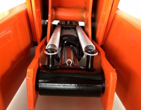 Домкрат подкатной BH1EU3000