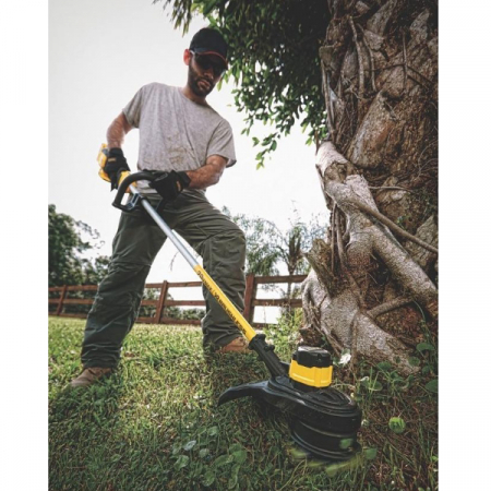 Коса аккумуляторная бесщёточная DCM561P1
