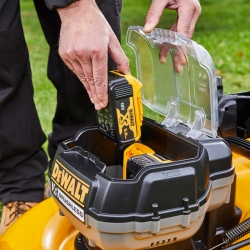 Газонокосилка DCMW564 P2