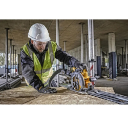 Дисковая пила DeWALT DCS579NT